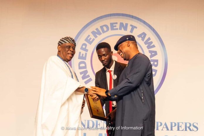 GOVERNOR ENO BAGS EXEMPLARY LEADERSHIP AWARD