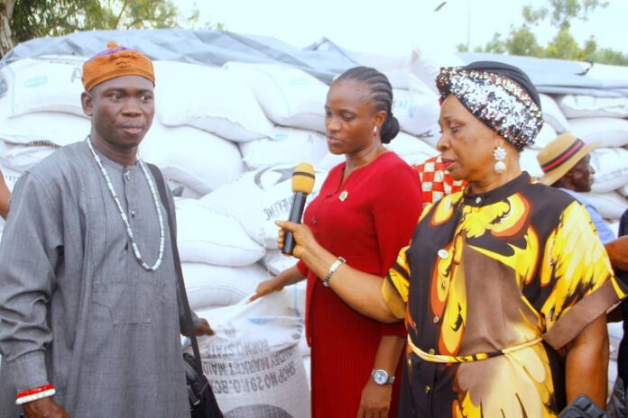 FOOD SUFFICIENCY: AKSG DISTRIBUTES FARM INPUTS TO RICE FARMERS